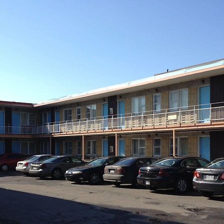 Motel Saint-Jacques Монреал Екстериор снимка