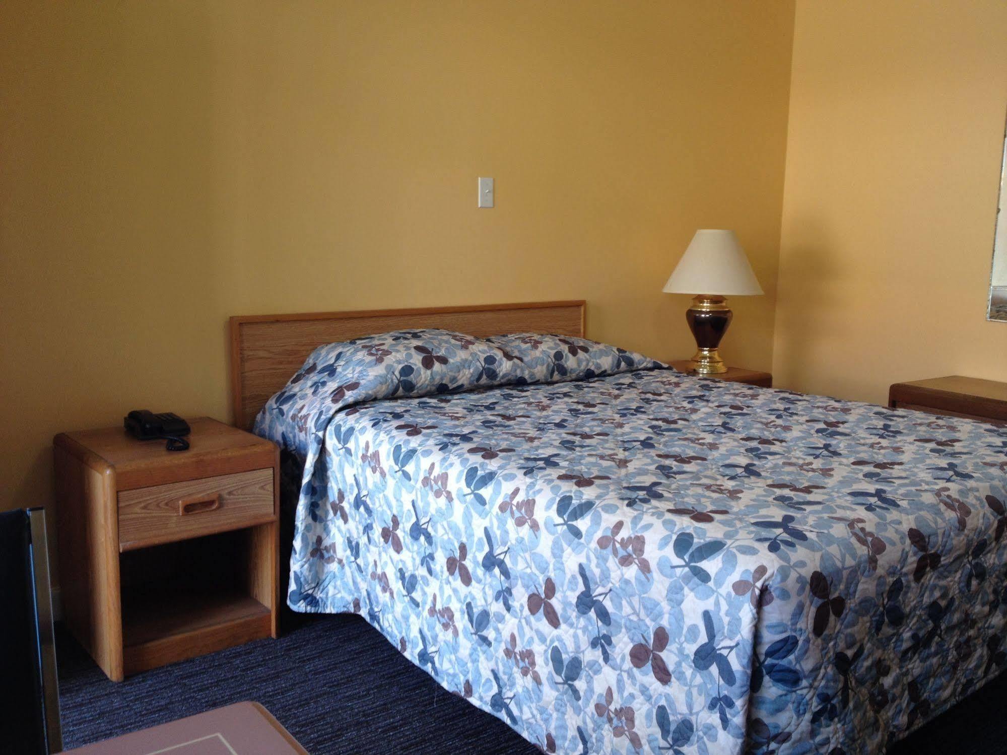 Motel Saint-Jacques Монреал Екстериор снимка